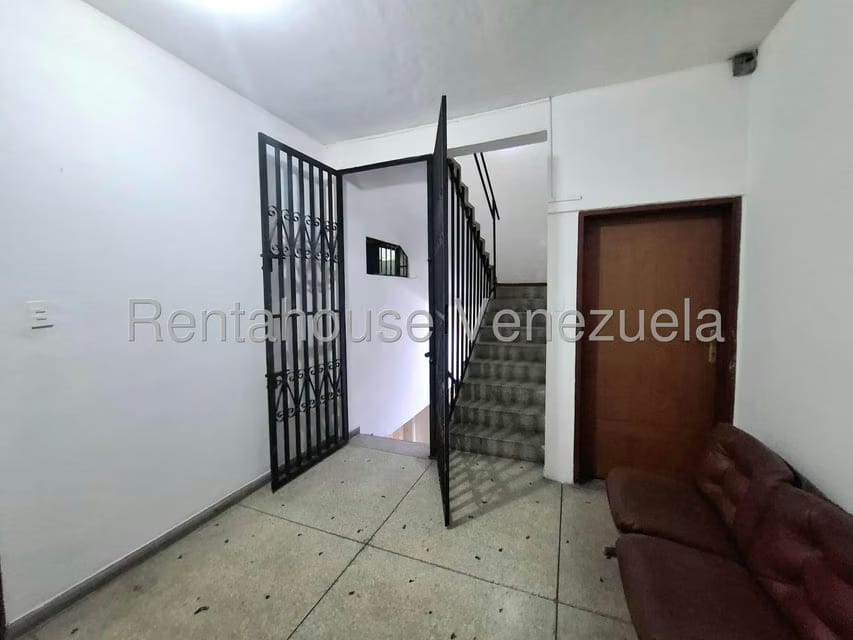Comercial (Edificio) en Venta en Avenida Miranda, Aragua - 3