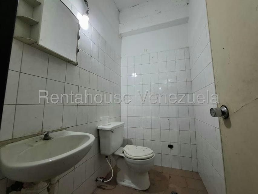 Comercial (Edificio) en Venta en Avenida Miranda, Aragua - 28