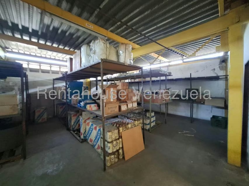 Comercial (Edificio) en Venta en Avenida Miranda, Aragua - 34