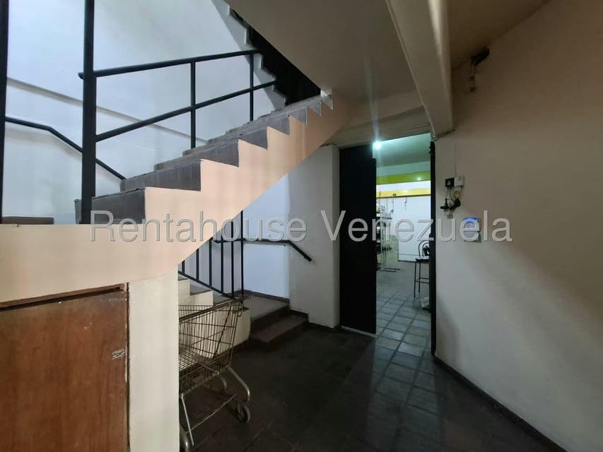Comercial (Edificio) en Venta en Avenida Miranda, Aragua - 39