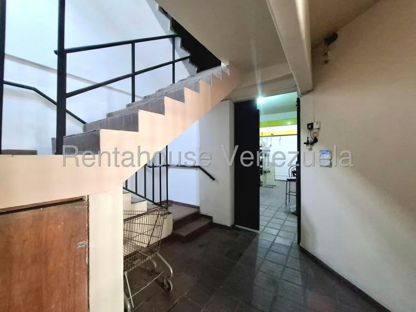 Comercial (Edificio) en Venta en Avenida Miranda, Aragua - 44