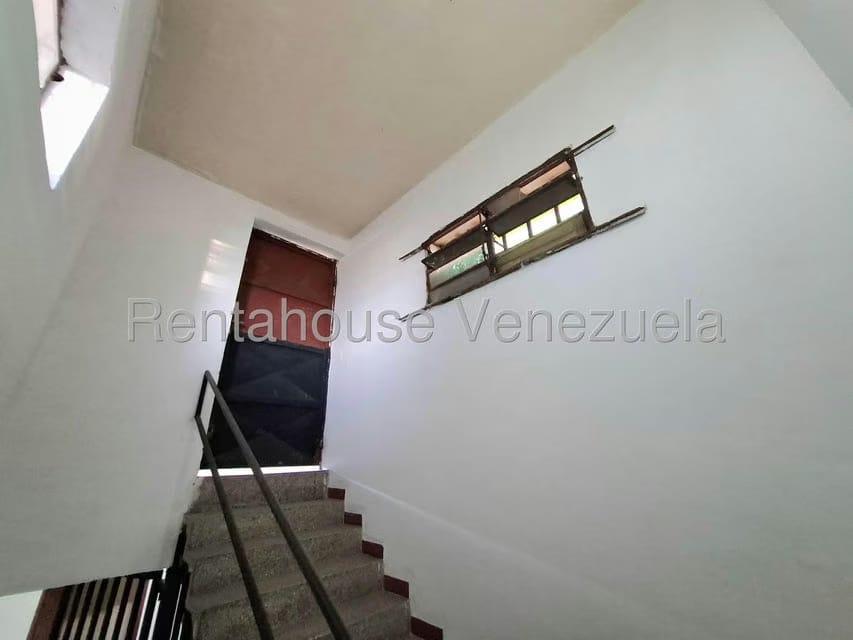 Comercial (Edificio) en Venta en Avenida Miranda, Aragua - 47