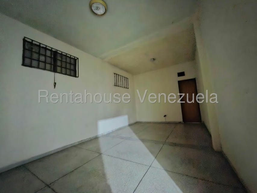 Comercial (Edificio) en Venta en Avenida Miranda, Aragua - 49