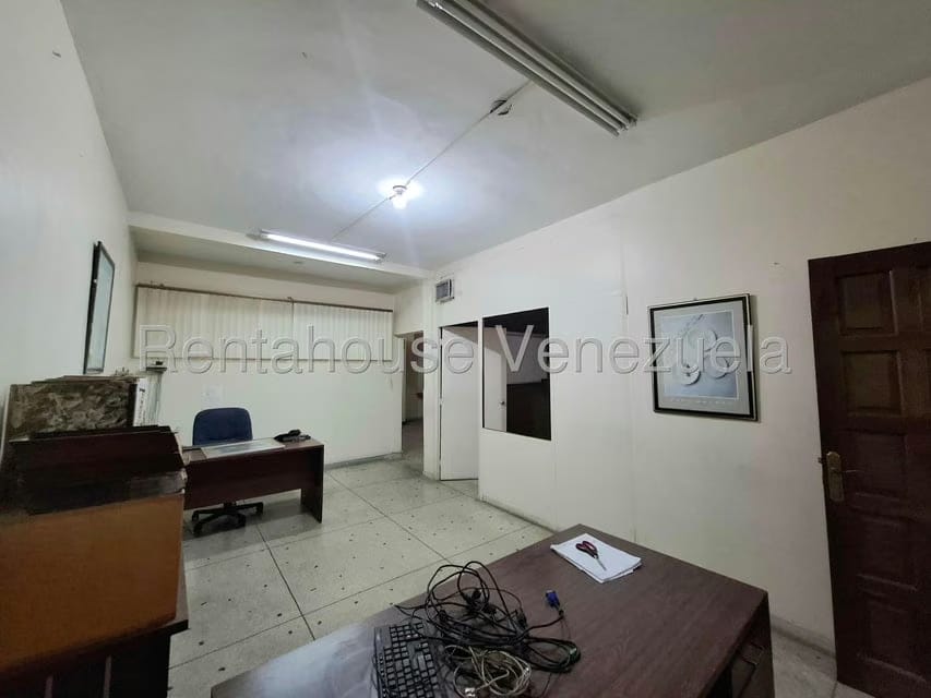 Comercial (Edificio) en Venta en Avenida Miranda, Aragua - 6