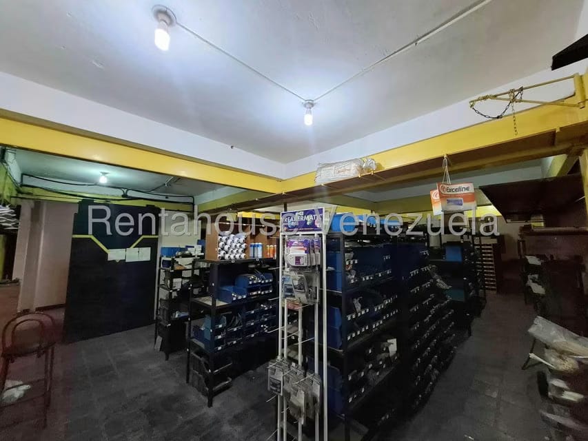 Comercial (Edificio) en Venta en Avenida Miranda, Aragua - 54