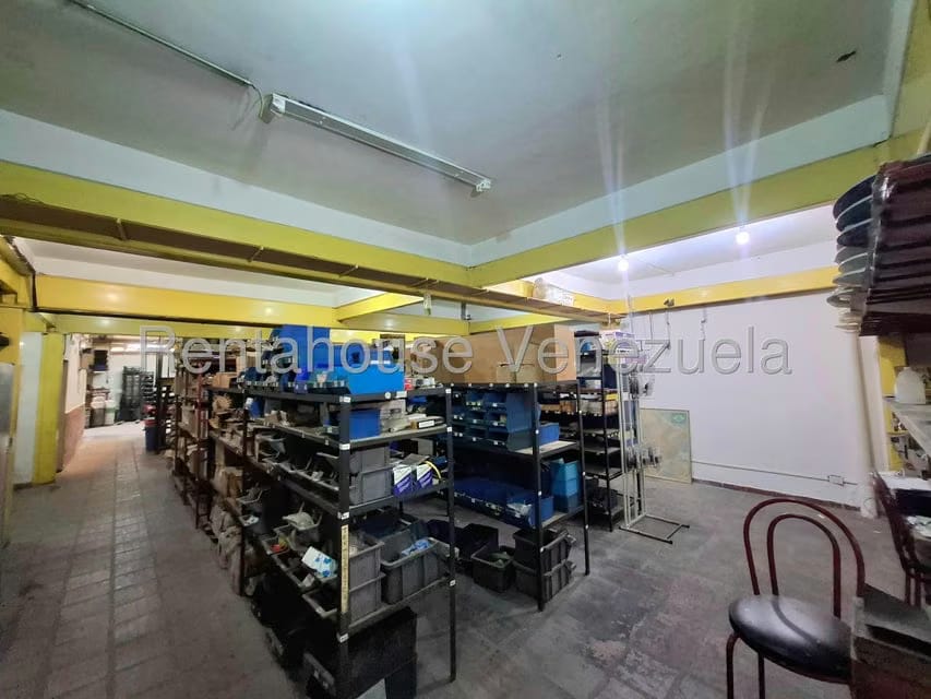 Comercial (Edificio) en Venta en Avenida Miranda, Aragua - 55