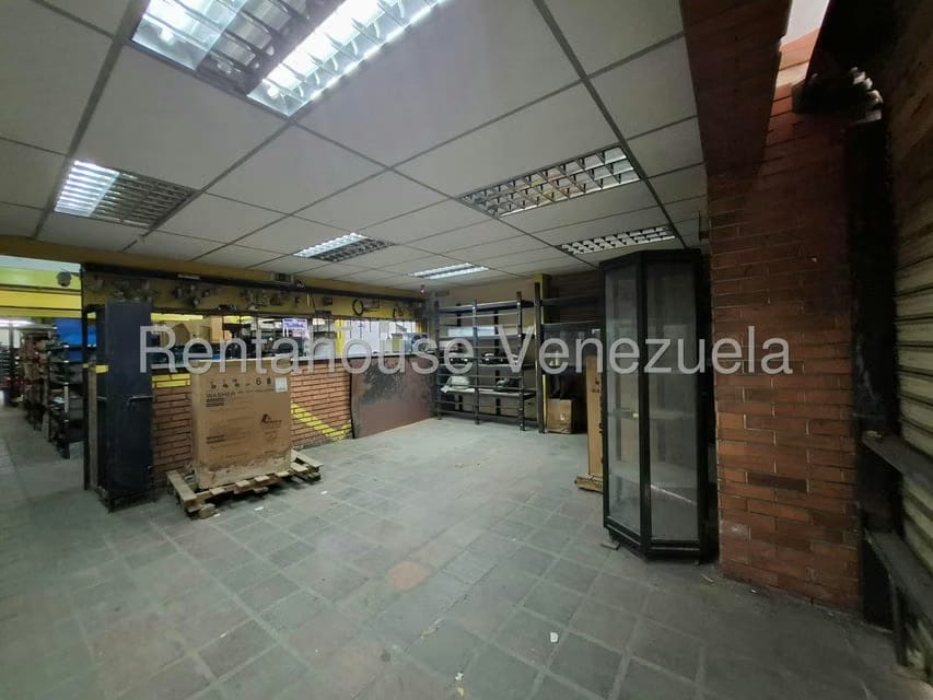 Comercial (Edificio) en Venta en Avenida Miranda, Aragua - 56