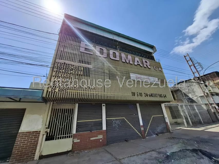Comercial (Edificio) en Venta en Avenida Miranda, Aragua - 57