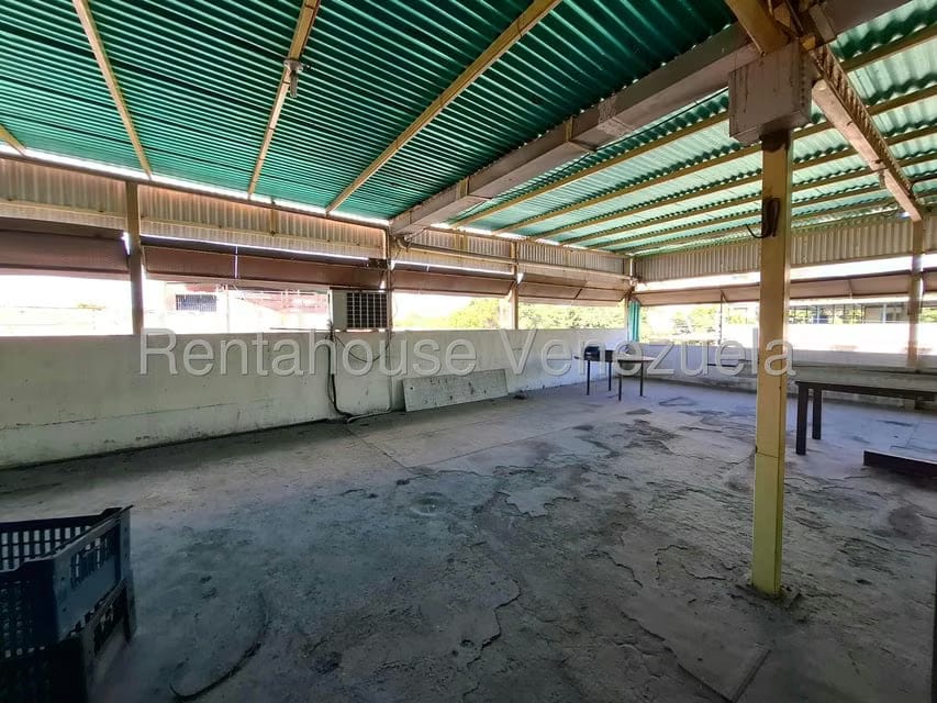 Comercial (Edificio) en Venta en Avenida Miranda, Aragua - 59