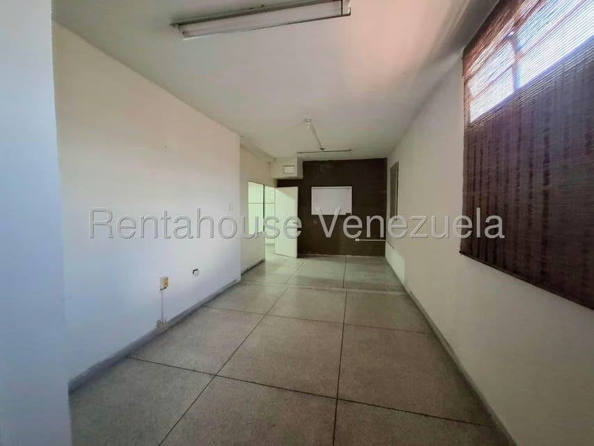Comercial (Edificio) en Venta en Avenida Miranda, Aragua - 9