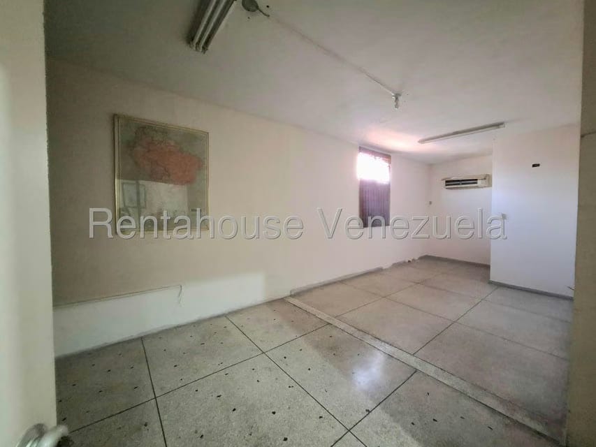 Comercial (Edificio) en Venta en Avenida Miranda, Aragua - 10