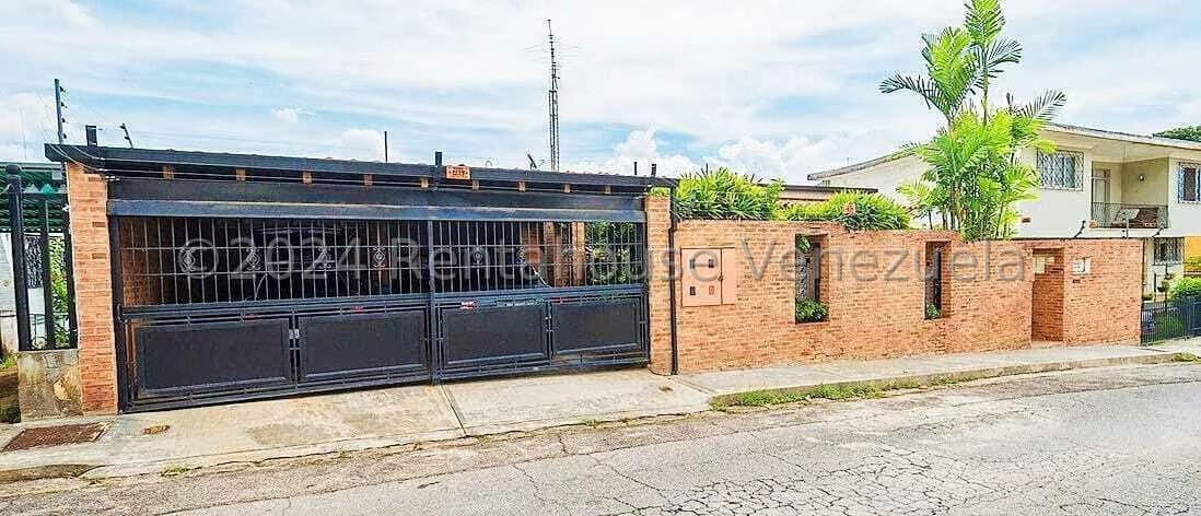Casa (Multipes Niveles) en Venta en El Marques, Distrito Metropolitano