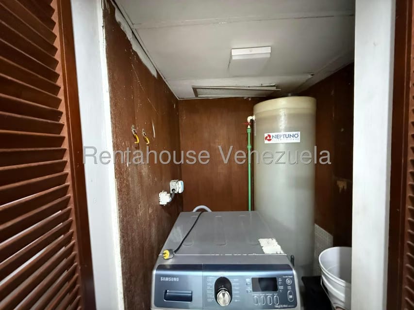 Apartamento (1 Nivel) en Alquiler en El Rosal, Distrito Metropolitano - 13