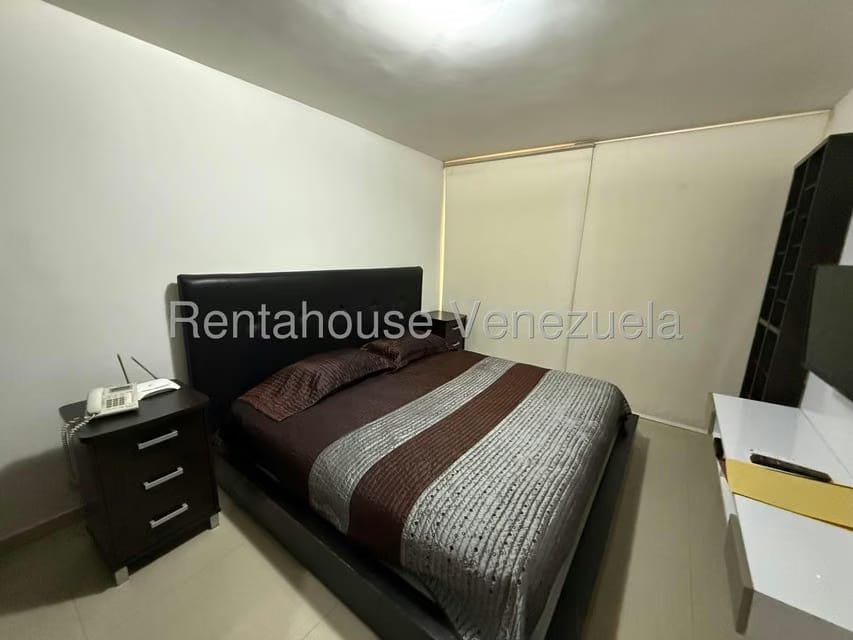 Apartamento (1 Nivel) en Alquiler en El Rosal, Distrito Metropolitano - 14
