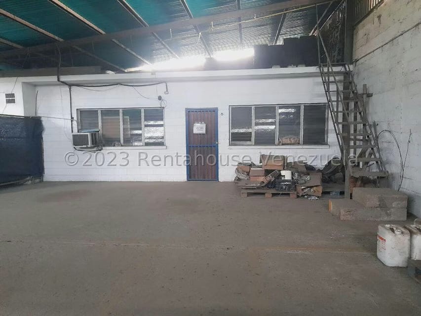 Comercial (Galpon - Deposito) en Venta en Zona Oeste, Lara - 12