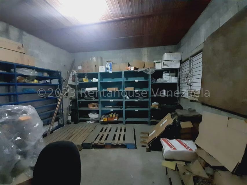 Comercial (Galpon - Deposito) en Venta en Zona Oeste, Lara - 16