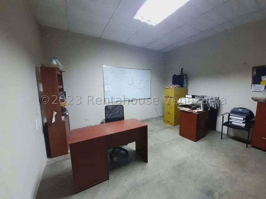 Comercial (Galpon - Deposito) en Venta en Zona Oeste, Lara - 20