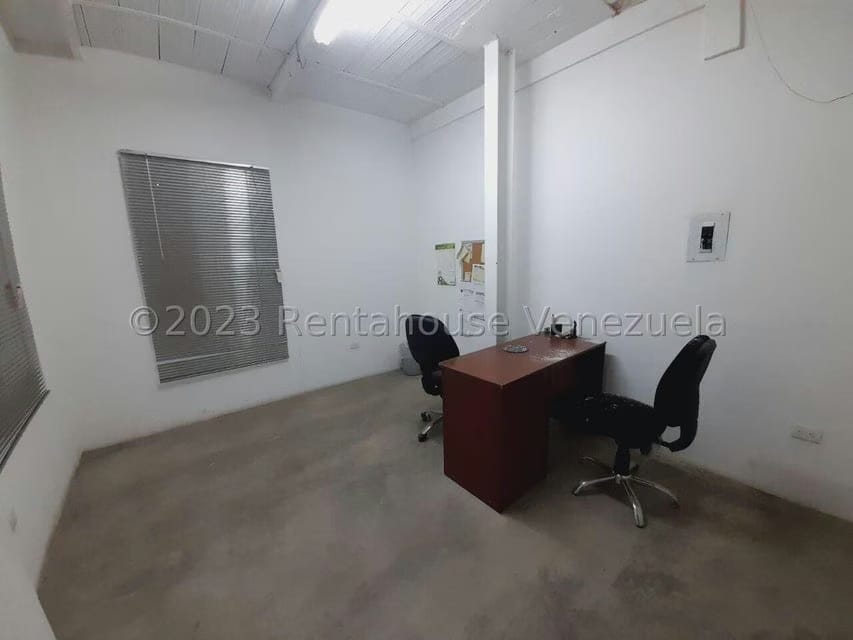 Comercial (Galpon - Deposito) en Venta en Zona Oeste, Lara - 23