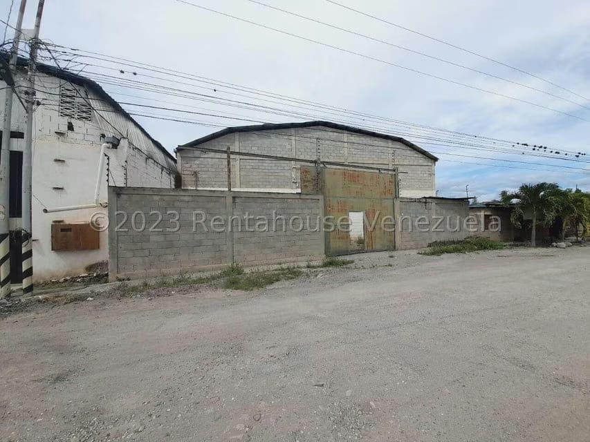 Comercial (Galpon - Deposito) en Venta en Zona Oeste, Lara - 25