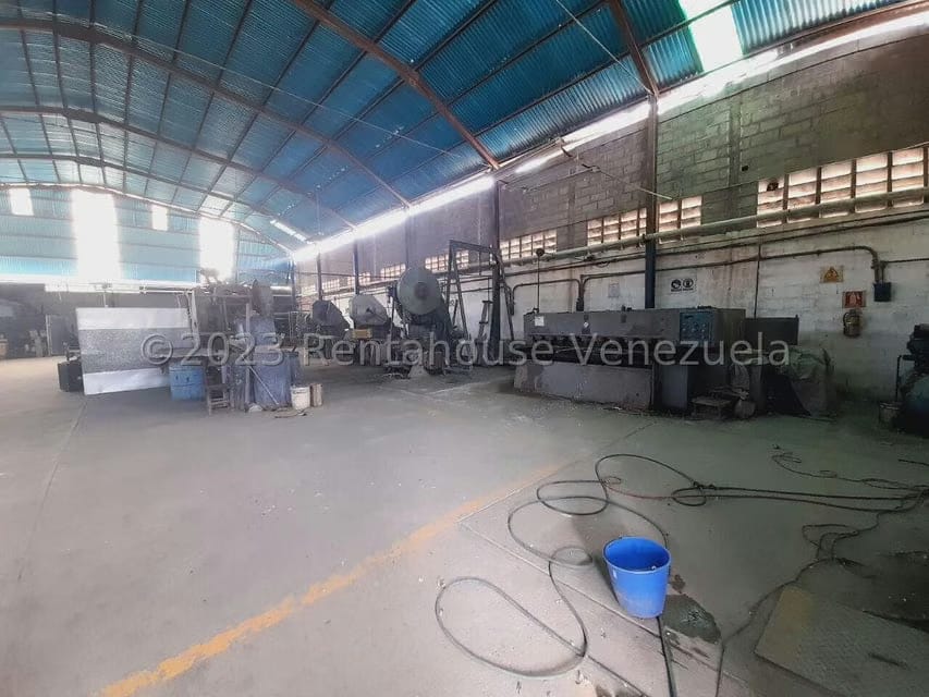 Comercial (Galpon - Deposito) en Venta en Zona Oeste, Lara - 5
