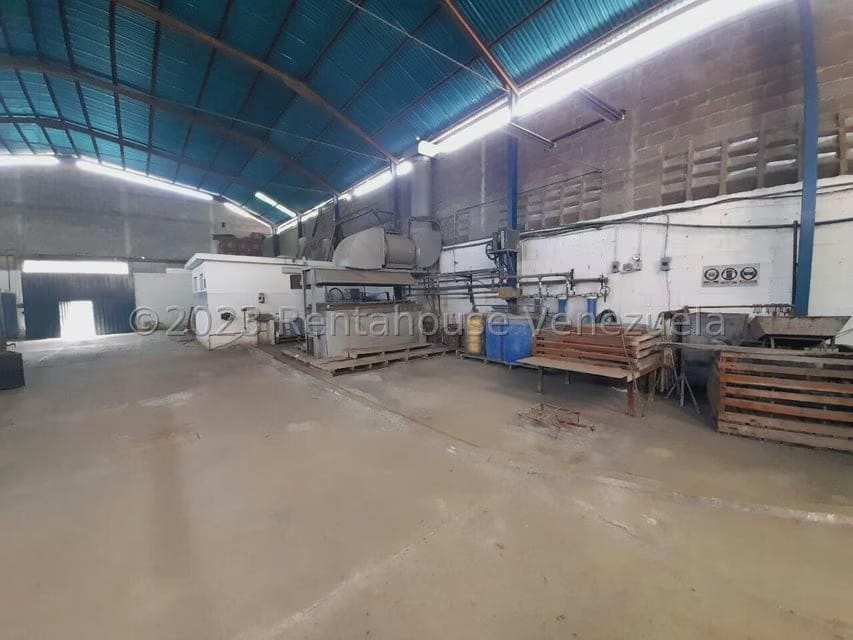 Comercial (Galpon - Deposito) en Venta en Zona Oeste, Lara - 7