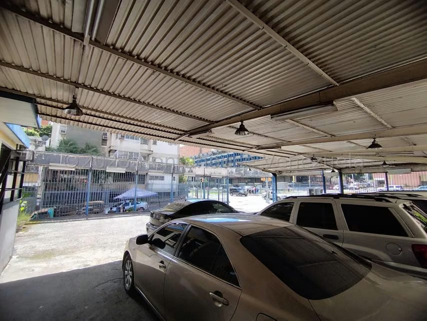 Terreno (Comercial) en Venta en Sabana Grande, Distrito Metropolitano - 6
