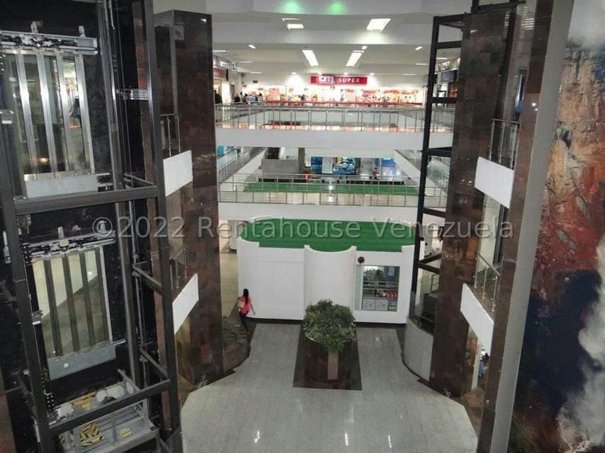 Comercial (Local Comercial) en Venta en El Cafetal, Distrito Metropolitano - 3