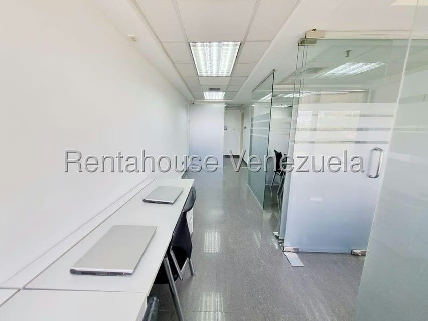 Comercial (Oficina) en Venta en La Lagunita Country Club, Distrito Metropolitano - 14