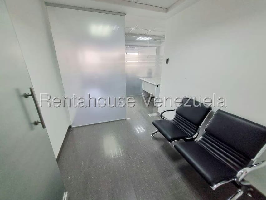 Comercial (Oficina) en Venta en La Lagunita Country Club, Distrito Metropolitano - 16