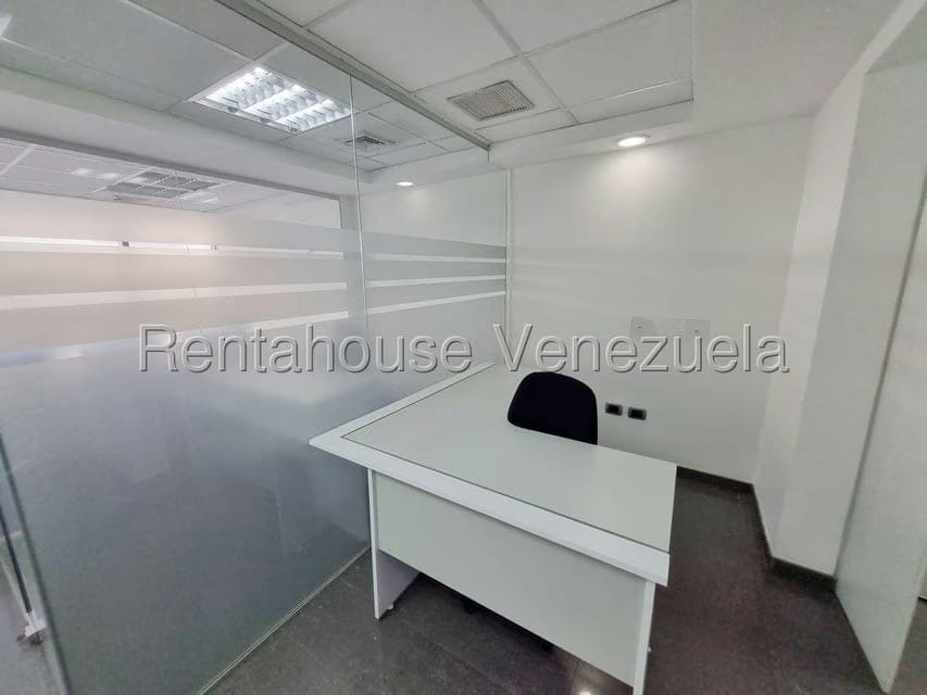 Comercial (Oficina) en Venta en La Lagunita Country Club, Distrito Metropolitano - 20