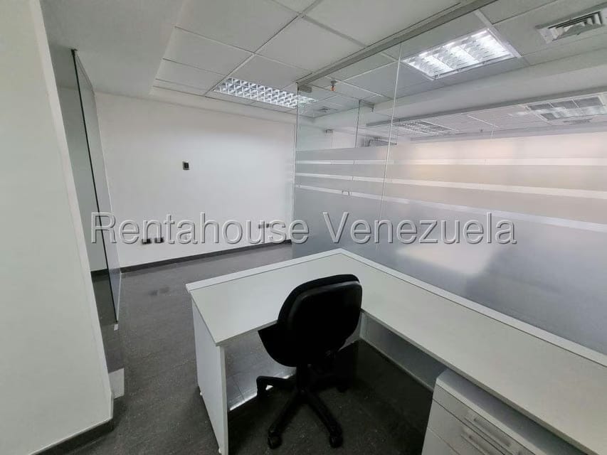 Comercial (Oficina) en Venta en La Lagunita Country Club, Distrito Metropolitano - 21
