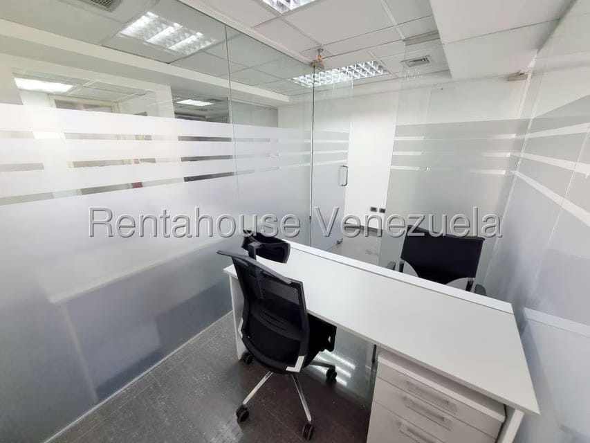 Comercial (Oficina) en Venta en La Lagunita Country Club, Distrito Metropolitano - 23