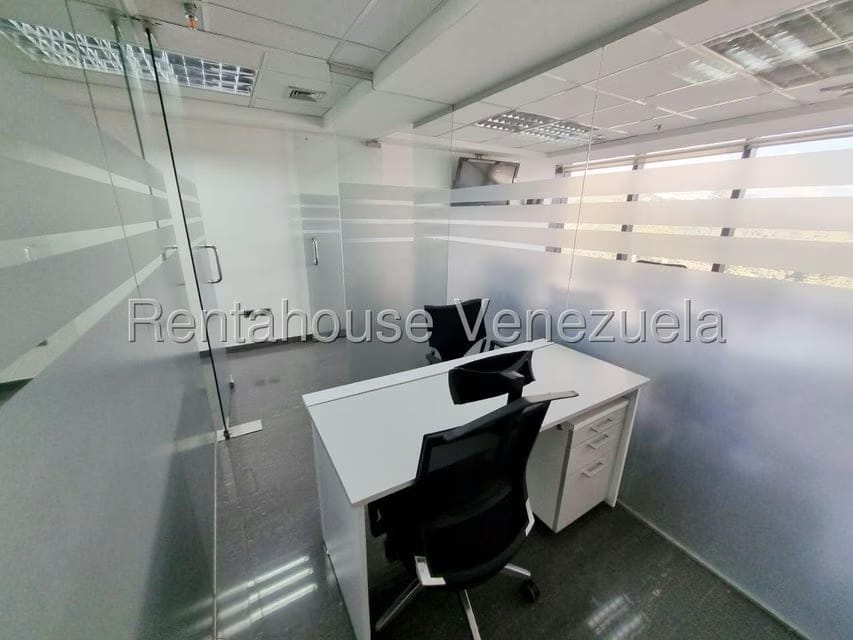Comercial (Oficina) en Venta en La Lagunita Country Club, Distrito Metropolitano - 24