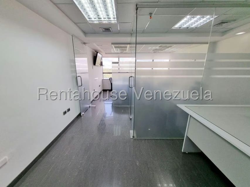 Comercial (Oficina) en Venta en La Lagunita Country Club, Distrito Metropolitano - 31