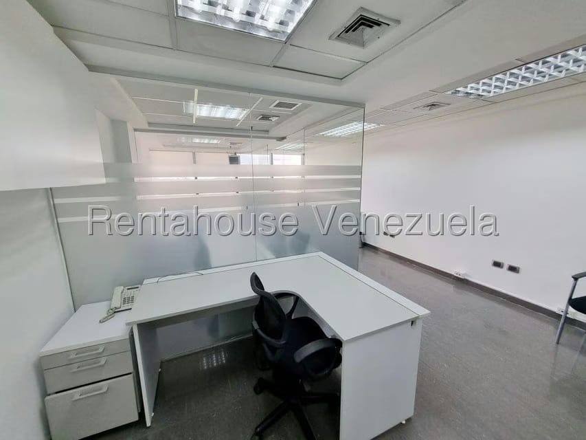 Comercial (Oficina) en Venta en La Lagunita Country Club, Distrito Metropolitano - 6