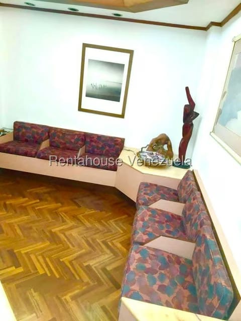 Comercial (Consultorio Medico) en Alquiler en Parroquia La Candelaria, Distrito Metropolitano - 3