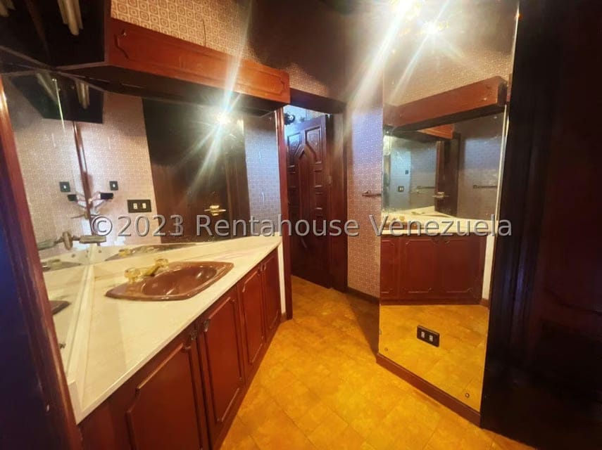 Casa (Multipes Niveles) en Venta en Sorocaima, Distrito Metropolitano - 23
