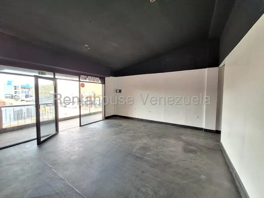 Comercial (Local Comercial) en Alquiler en Montemayor, Carabobo - 13
