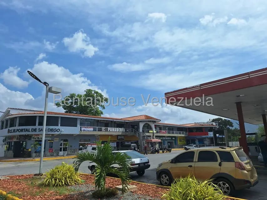 Comercial (Local Comercial) en Alquiler en Montemayor, Carabobo - 17
