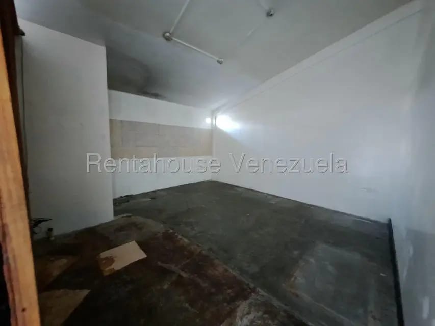 Comercial (Local Comercial) en Alquiler en Montemayor, Carabobo - 8
