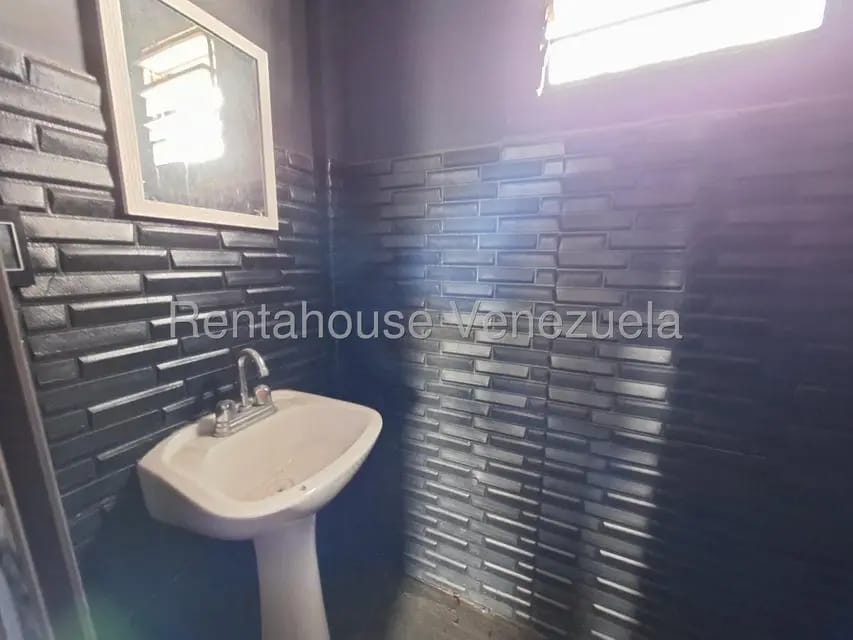 Comercial (Local Comercial) en Alquiler en Montemayor, Carabobo - 9