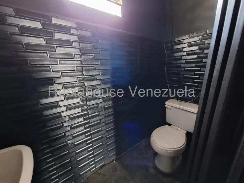 Comercial (Local Comercial) en Alquiler en Montemayor, Carabobo - 10