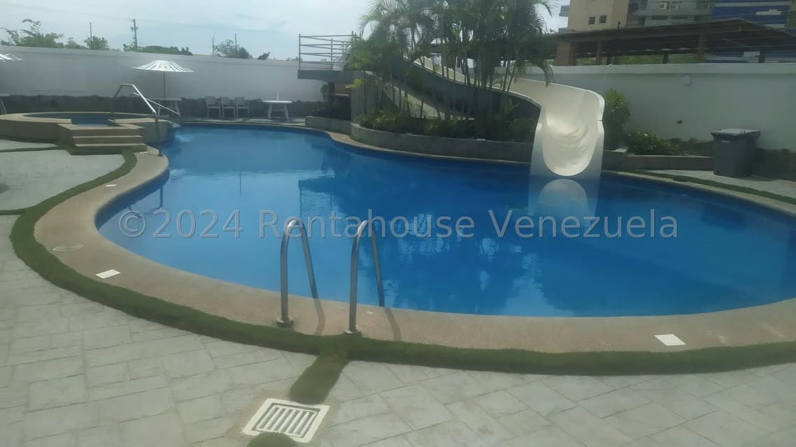 Apartamento (Planta Baja) en Venta en Puerto Encantado, Miranda - 27