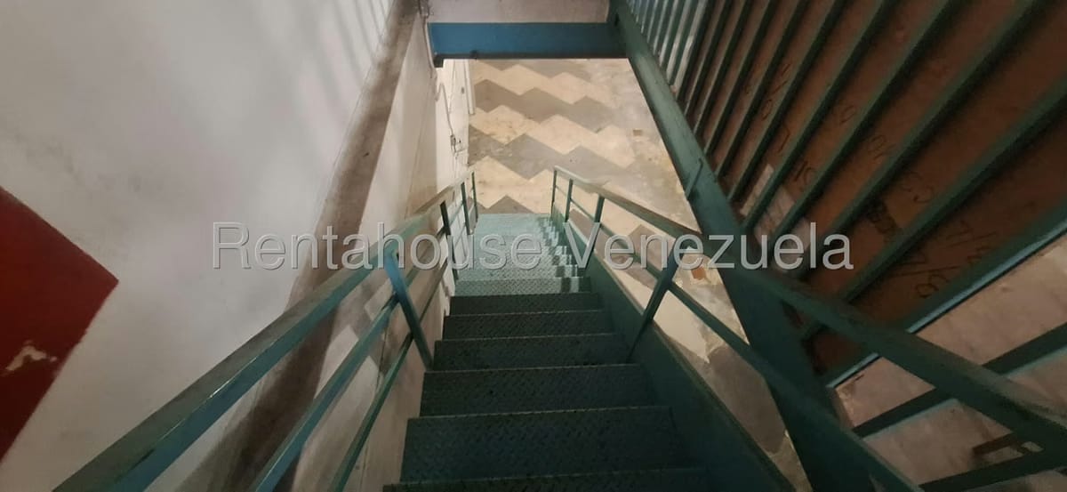 Comercial (Local Comercial) en Venta en Quinta Crespo, Distrito Metropolitano - 11