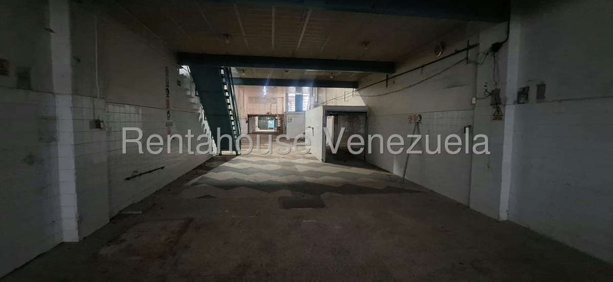 Comercial (Local Comercial) en Venta en Quinta Crespo, Distrito Metropolitano - 7