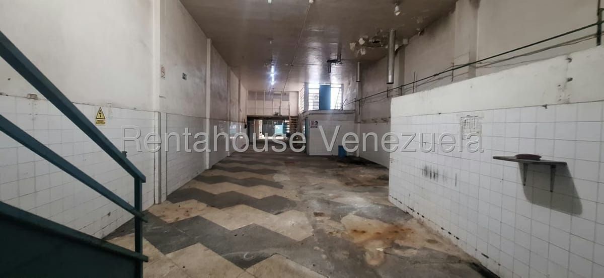 Comercial (Local Comercial) en Venta en Quinta Crespo, Distrito Metropolitano - 8