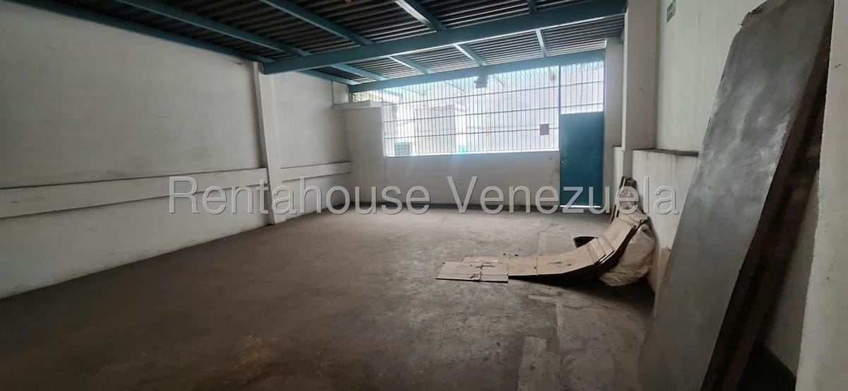 Comercial (Local Comercial) en Venta en Quinta Crespo, Distrito Metropolitano - 9