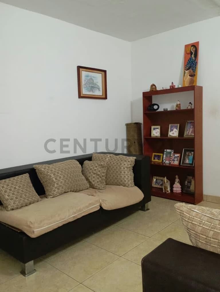 Century 21 La Coromoto Realty vende casa en vereda Urb. San Francisco - 4
