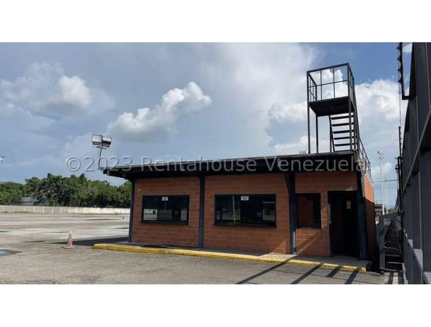 Comercial (Galpon - Deposito) en Venta en Zona Industrial, Carabobo - 3