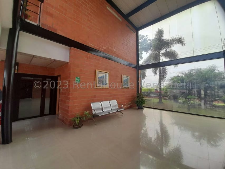 Comercial (Galpon - Deposito) en Venta en Zona Industrial, Carabobo - 22